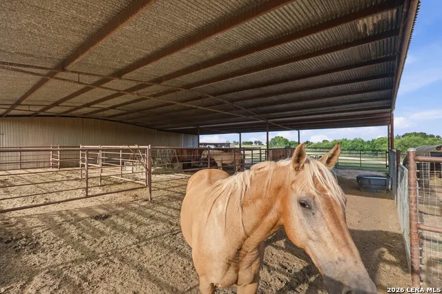 10085 Fm 775 La Vernia, TX 78121
