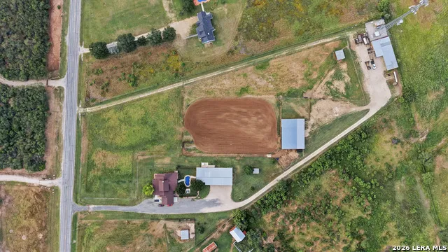 10085 Fm 775 La Vernia, TX 78121