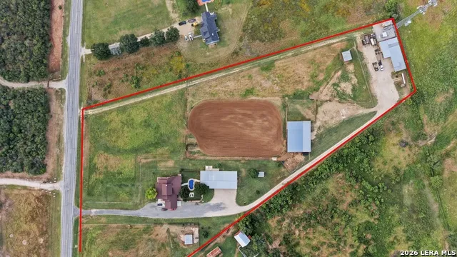 10085 Fm 775 La Vernia, TX 78121
