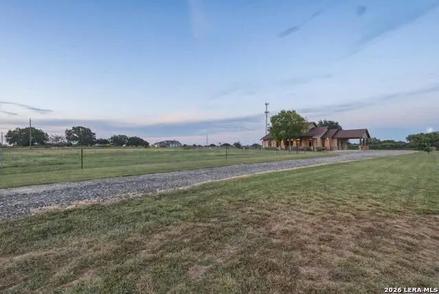 10085 Fm 775 La Vernia, TX 78121