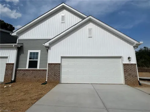 846 Hanford Landing Drive