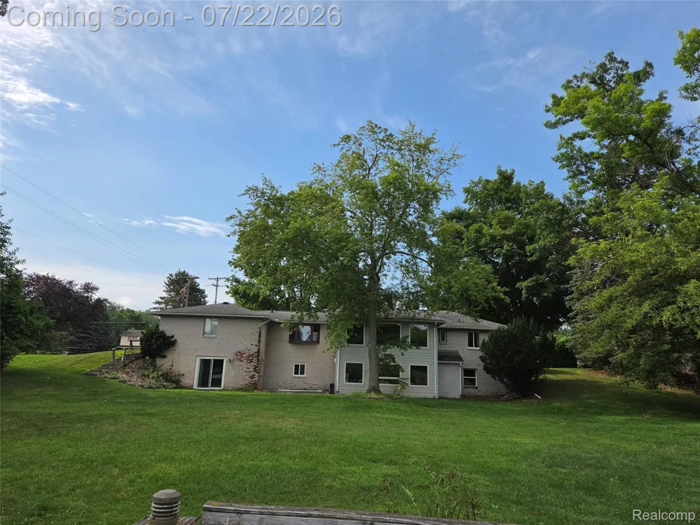 2354 Grove Park Road Fenton City, MI 48430
