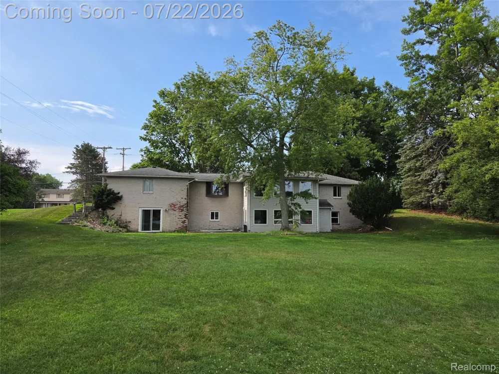 2354 Grove Park Road Fenton City, MI 48430