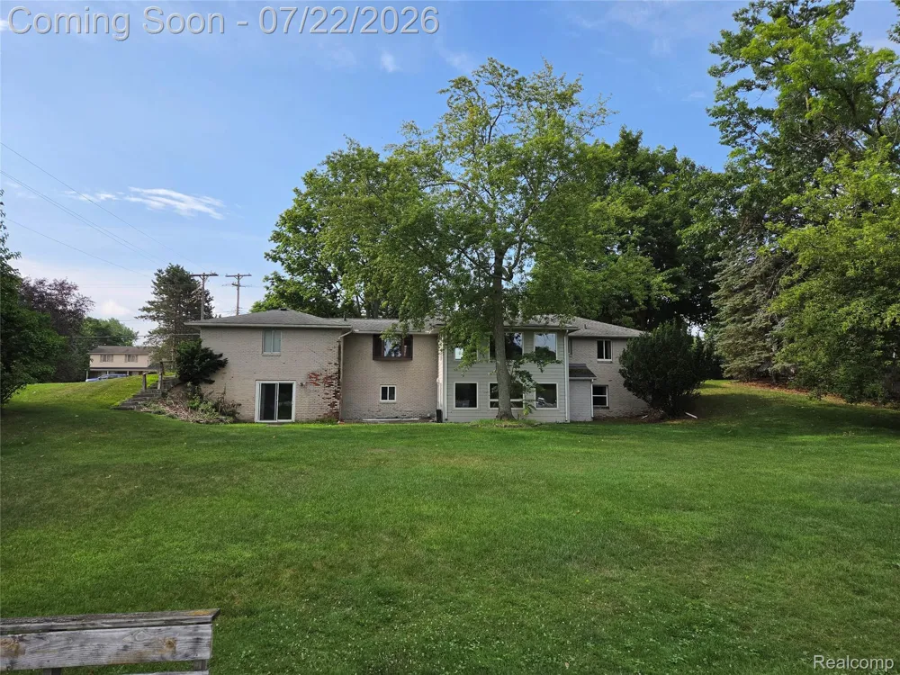 2354 Grove Park Road Fenton City, MI 48430