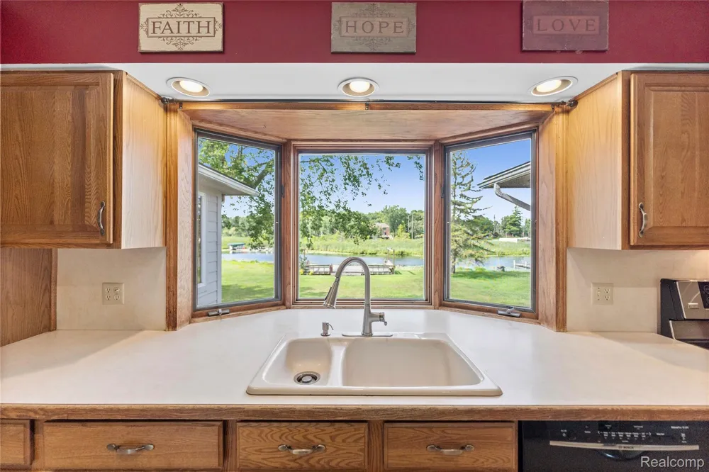 2354 Grove Park Road Fenton City, MI 48430