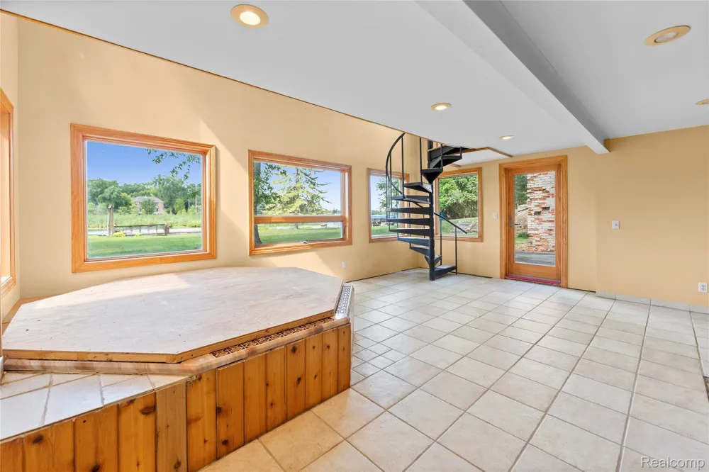 2354 Grove Park Road Fenton City, MI 48430