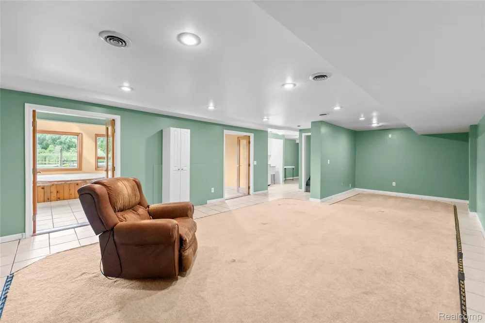2354 Grove Park Road Fenton City, MI 48430