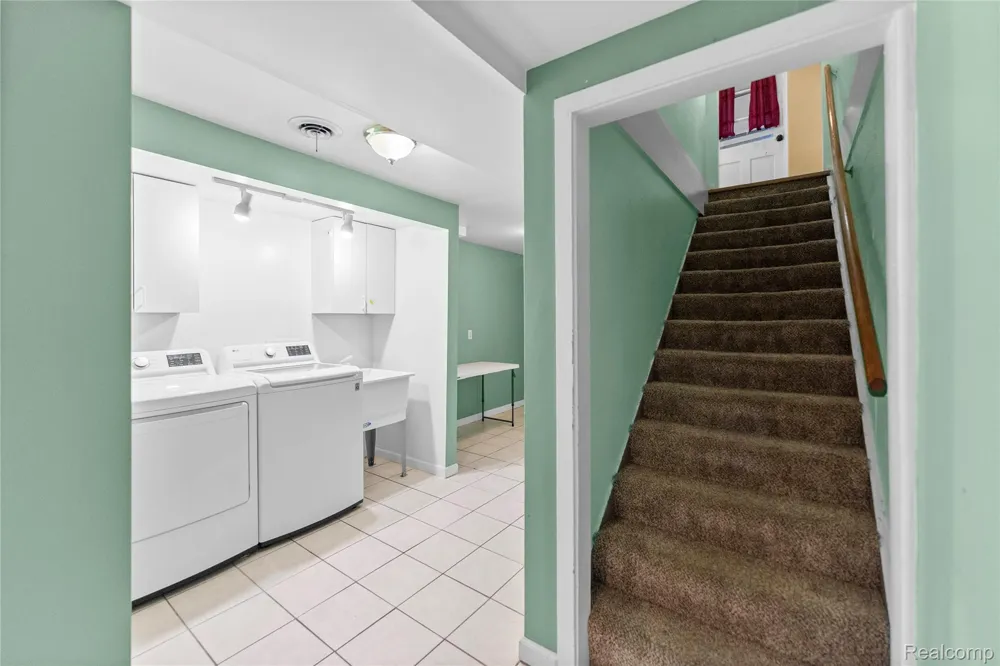 2354 Grove Park Road Fenton City, MI 48430