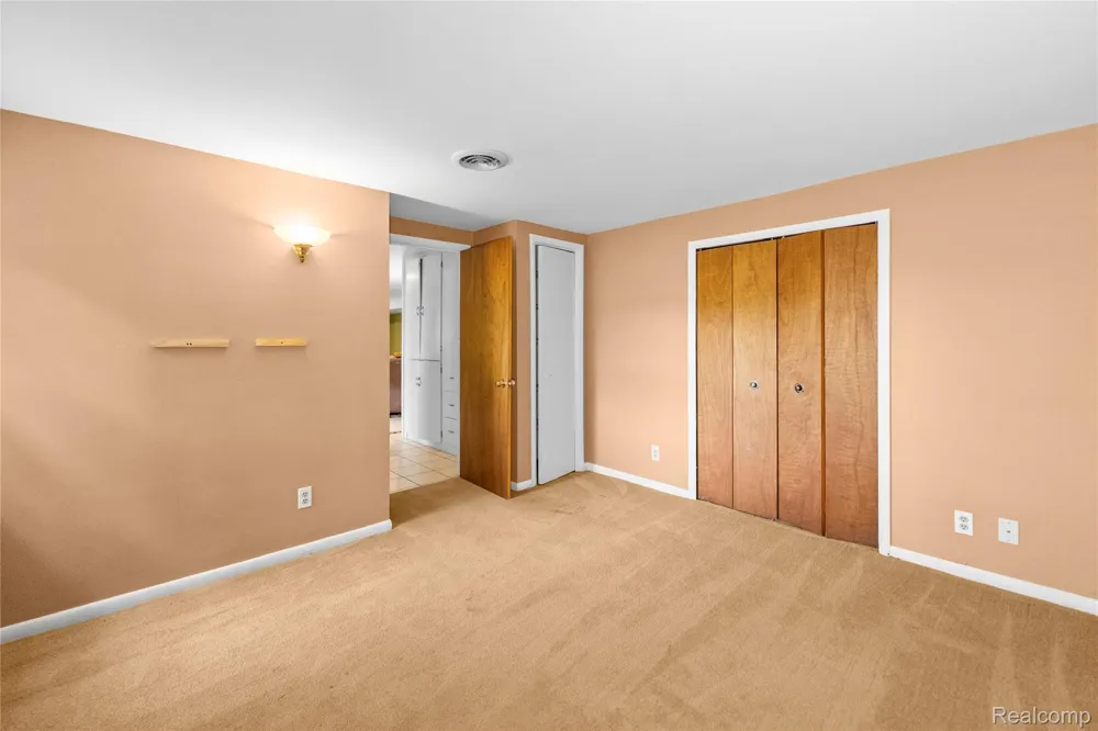 2354 Grove Park Road Fenton City, MI 48430