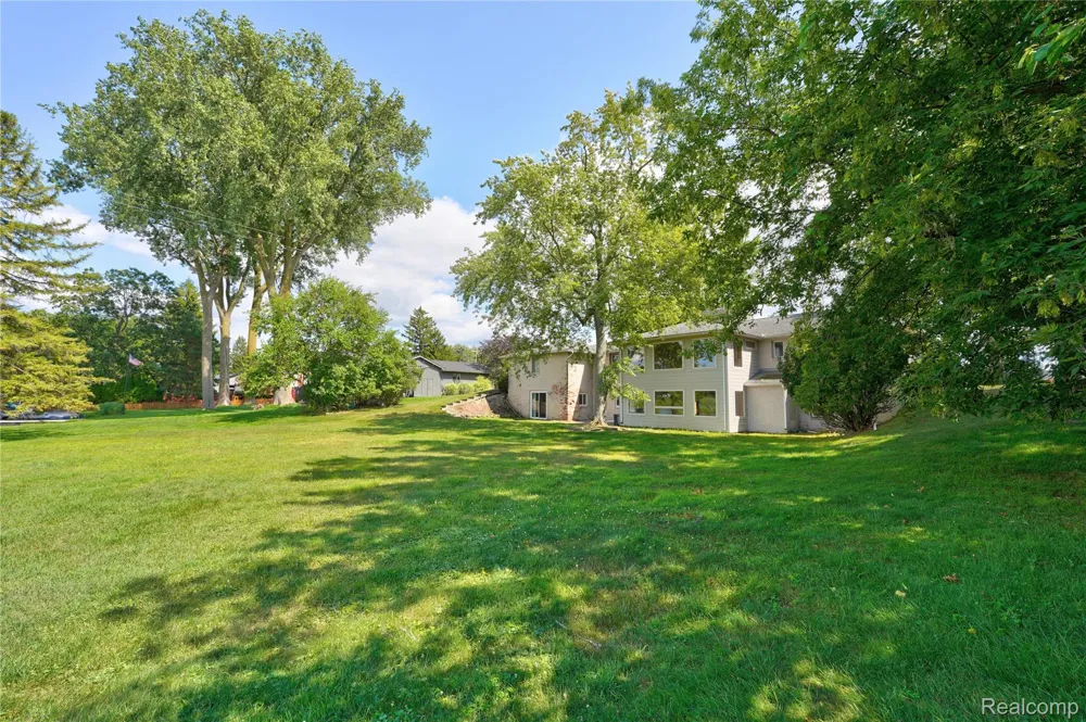 2354 Grove Park Road Fenton City, MI 48430