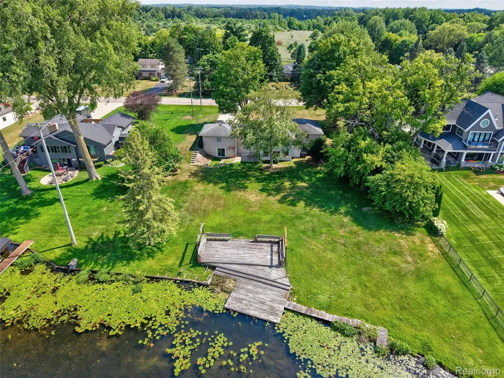 2354 Grove Park Road Fenton City, MI 48430