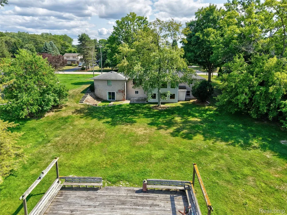 2354 Grove Park Road Fenton City, MI 48430
