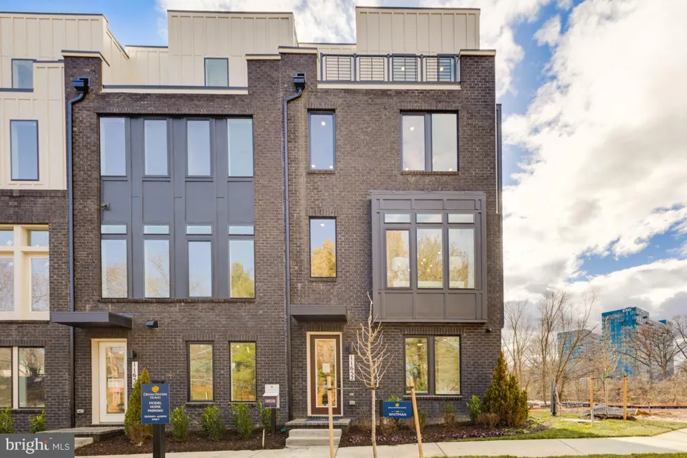 11579 PATRIOTIC LANE Reston, VA 20190