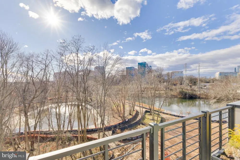 11579 PATRIOTIC LANE Reston, VA 20190
