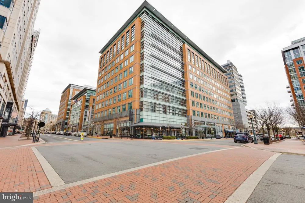 11579 PATRIOTIC LANE Reston, VA 20190