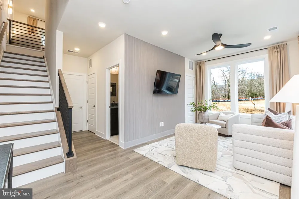 11579 PATRIOTIC LANE Reston, VA 20190
