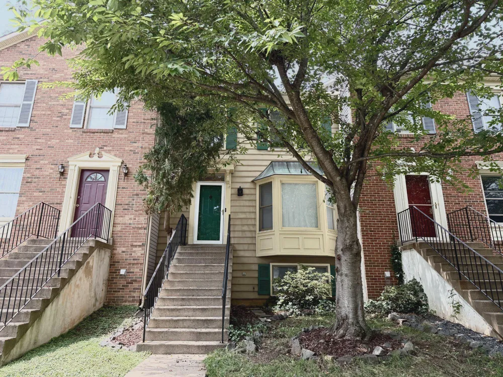 13847 WAKLEY COURT Centreville, VA 20121