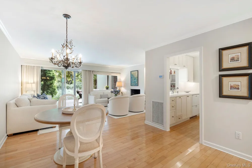 514 Pantigo Road #5 East Hampton, NY 11937