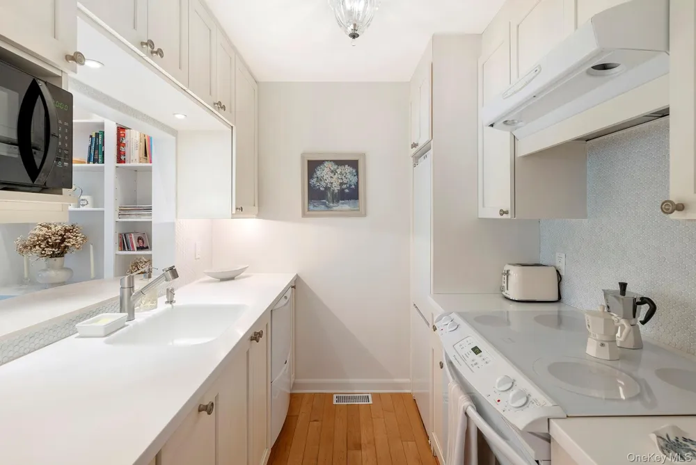 514 Pantigo Road #5 East Hampton, NY 11937