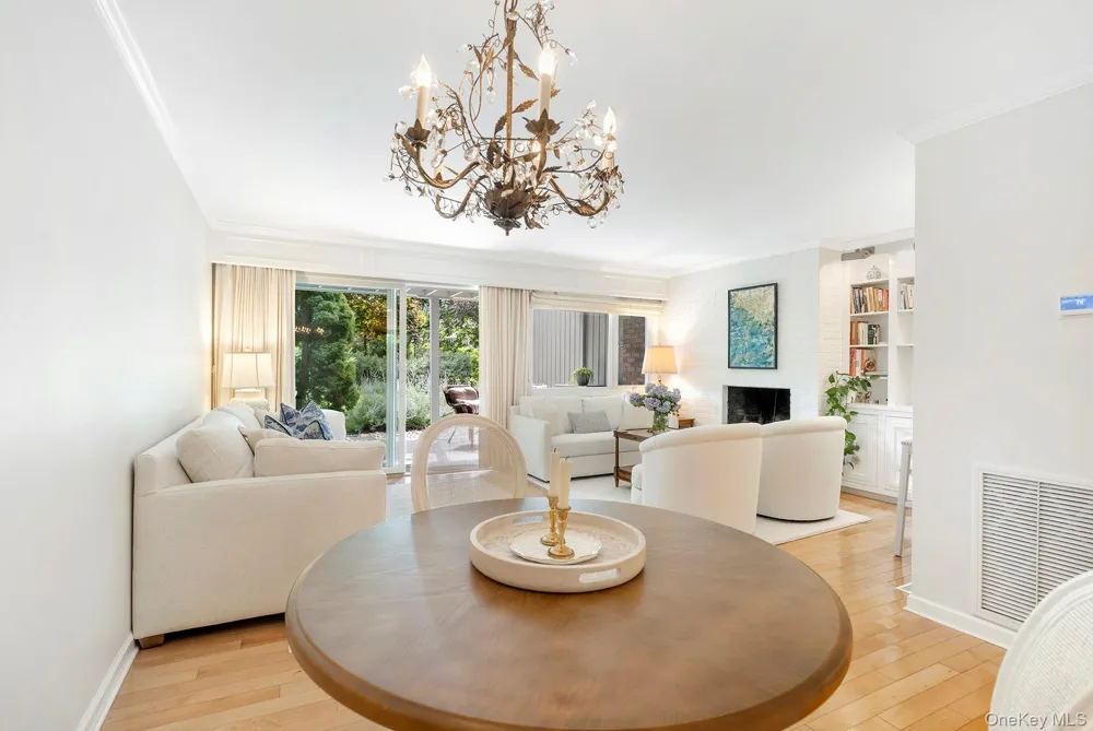 514 Pantigo Road #5 East Hampton, NY 11937
