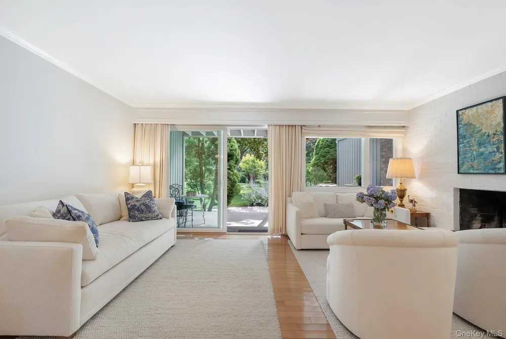 514 Pantigo Road #5 East Hampton, NY 11937