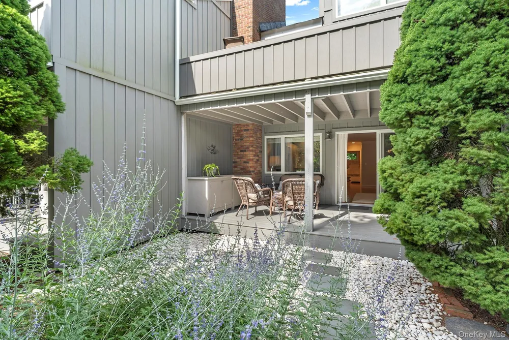514 Pantigo Road #5 East Hampton, NY 11937