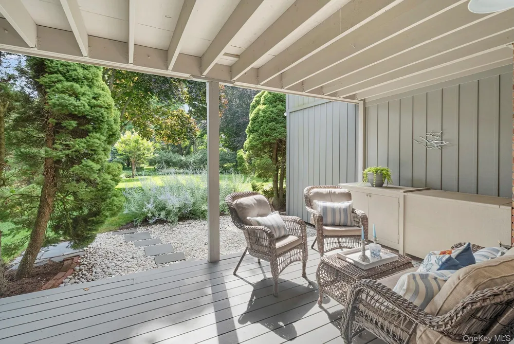 514 Pantigo Road #5 East Hampton, NY 11937