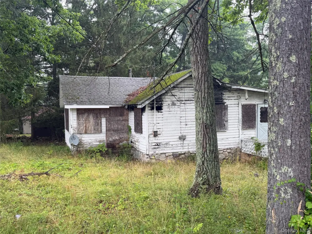 66 Arbutus Trail Wurtsboro, NY 12790