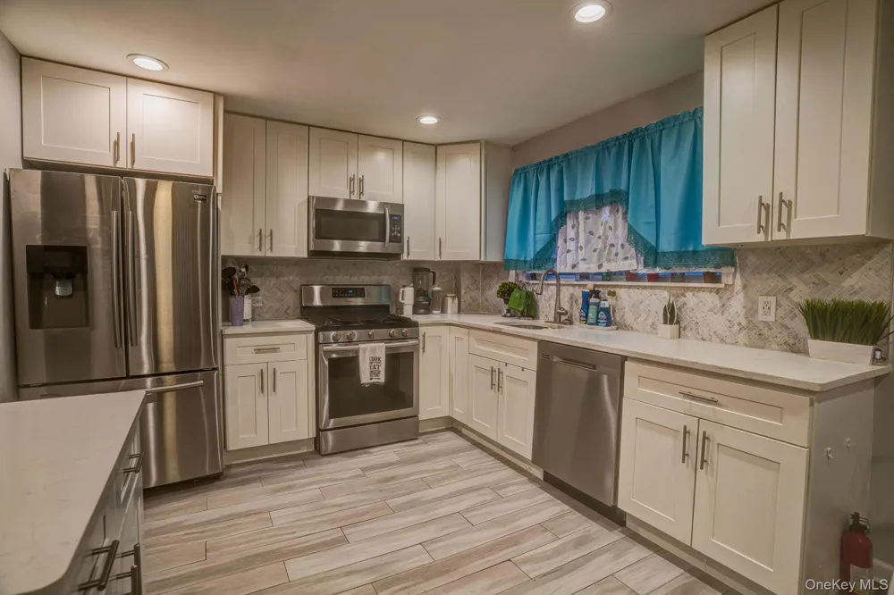 8 Frazier Street Hempstead, NY 11550