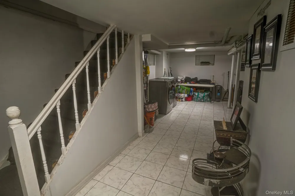 8 Frazier Street Hempstead, NY 11550