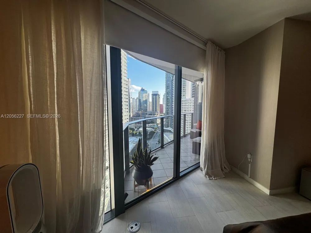 1000 Brickell Plaza #2301 Miami, FL 33131