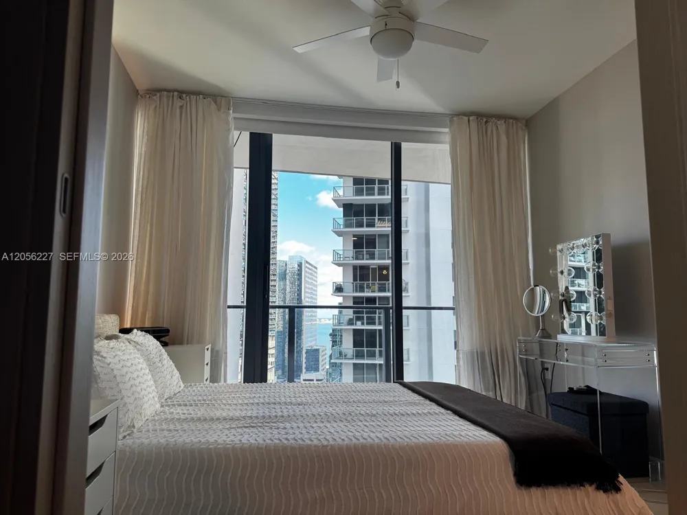 1000 Brickell Plaza #2301 Miami, FL 33131