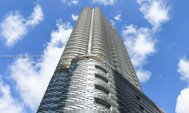 1000 Brickell Plaza #2301 Miami, FL 33131