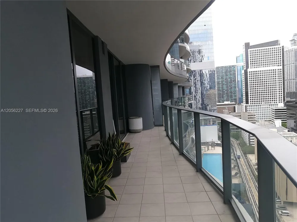 1000 Brickell Plaza #2301 Miami, FL 33131