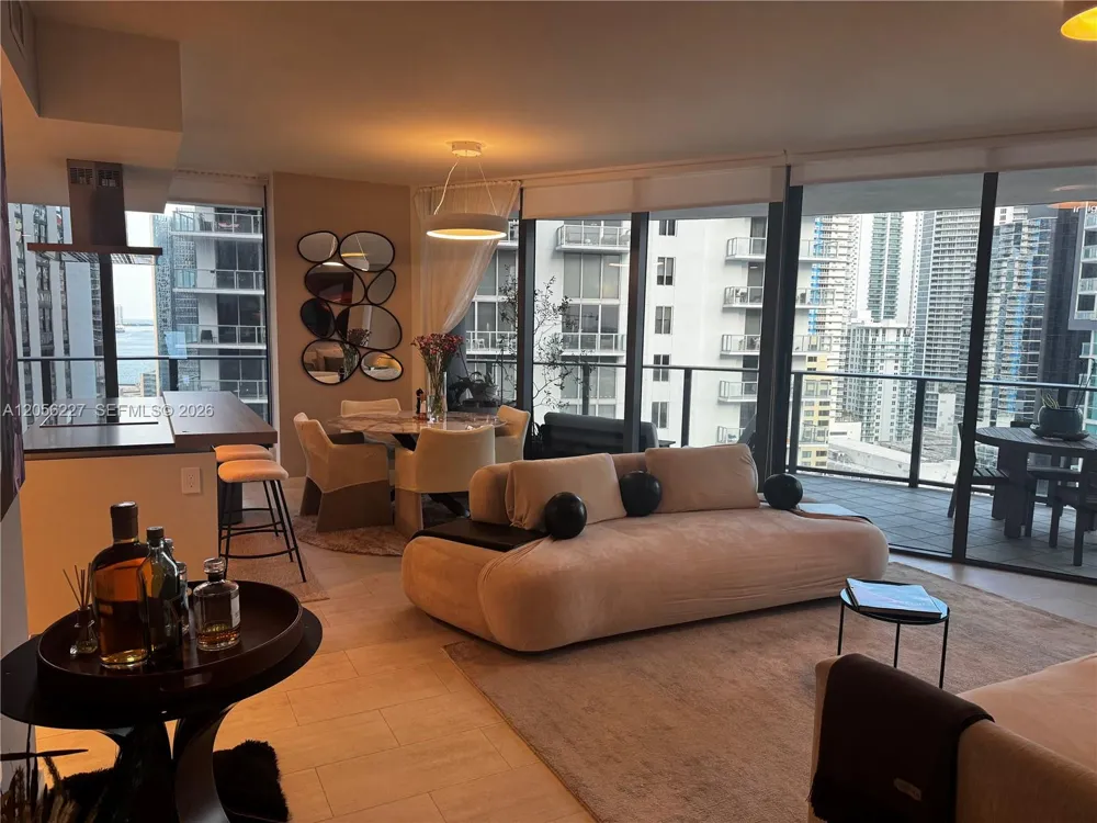 1000 Brickell Plaza #2301 Miami, FL 33131