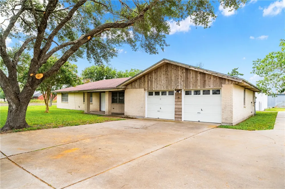 4705 Fm 1889 Road Robstown, TX 78380