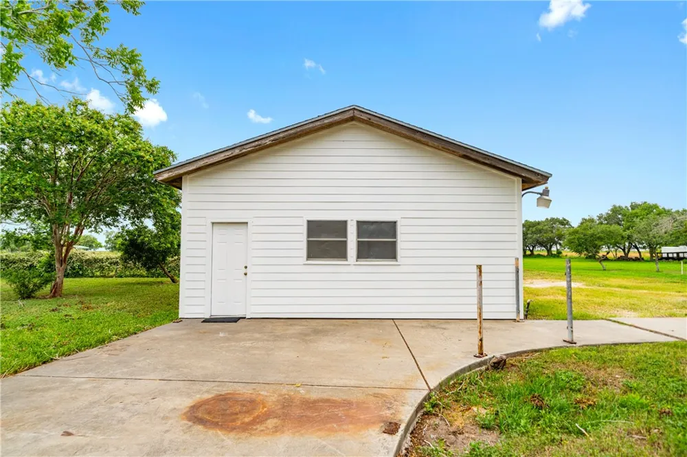 4705 Fm 1889 Road Robstown, TX 78380
