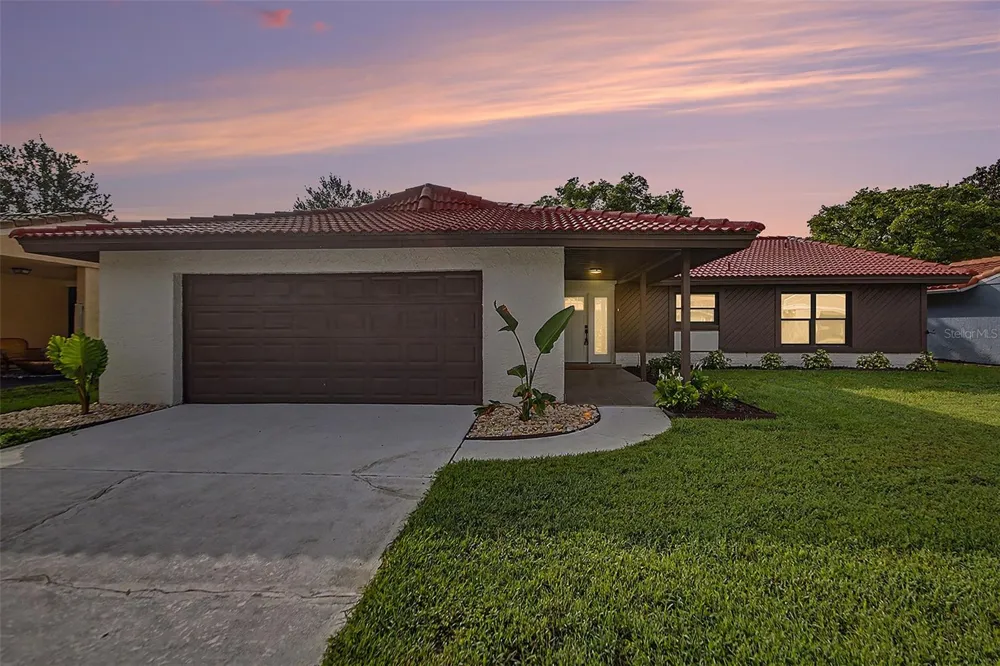 10604 WHITMAN CIRCLE Orlando, FL 32821