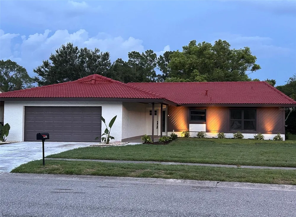 10604 WHITMAN CIRCLE Orlando, FL 32821
