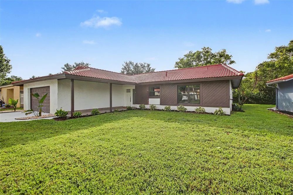 10604 WHITMAN CIRCLE Orlando, FL 32821