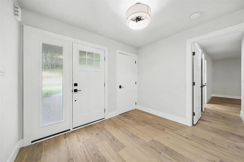 10604 WHITMAN CIRCLE Orlando, FL 32821