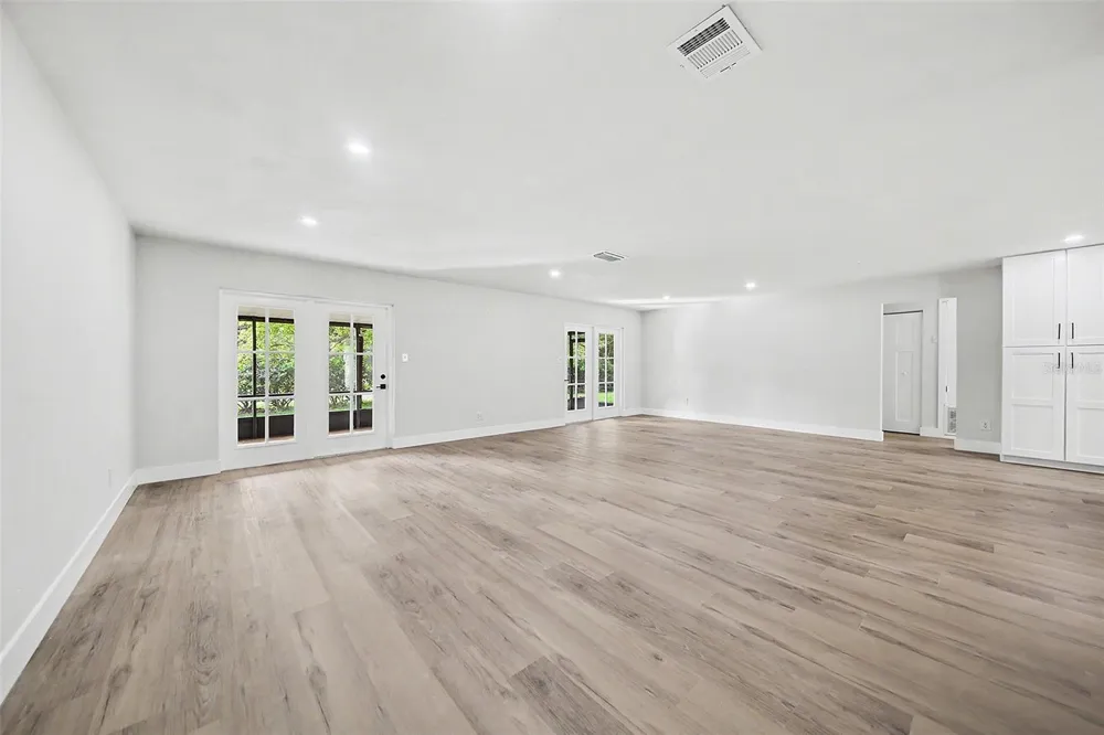 10604 WHITMAN CIRCLE Orlando, FL 32821