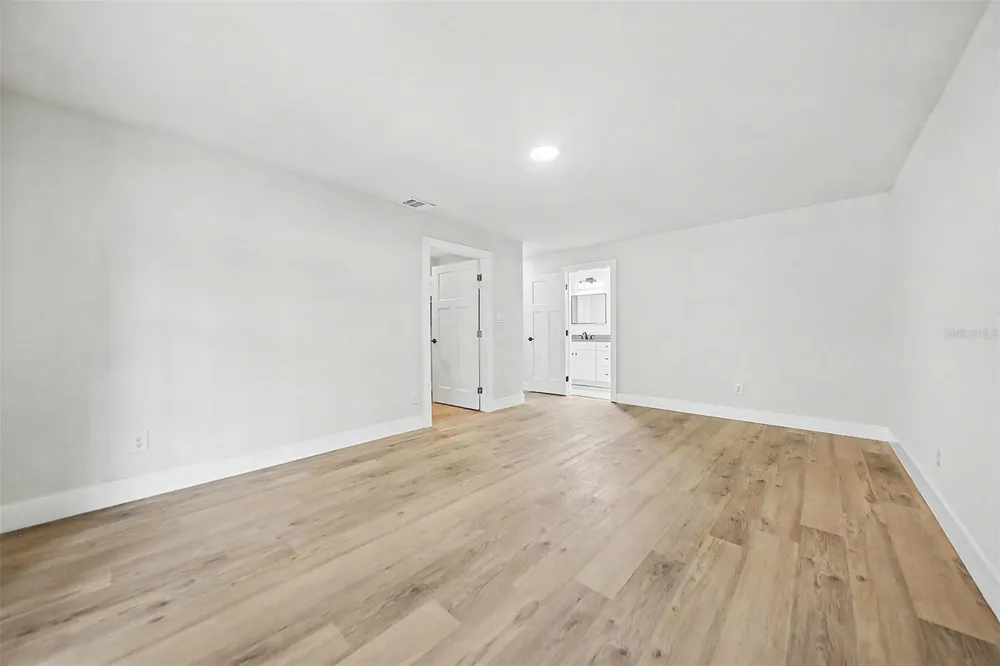 10604 WHITMAN CIRCLE Orlando, FL 32821