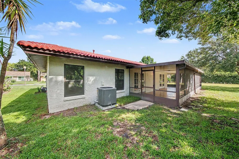 10604 WHITMAN CIRCLE Orlando, FL 32821