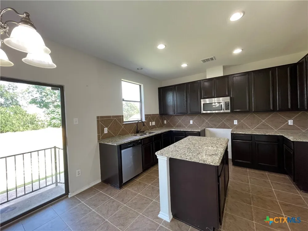 1104 Lonesome Oak Drive Temple, TX 76502