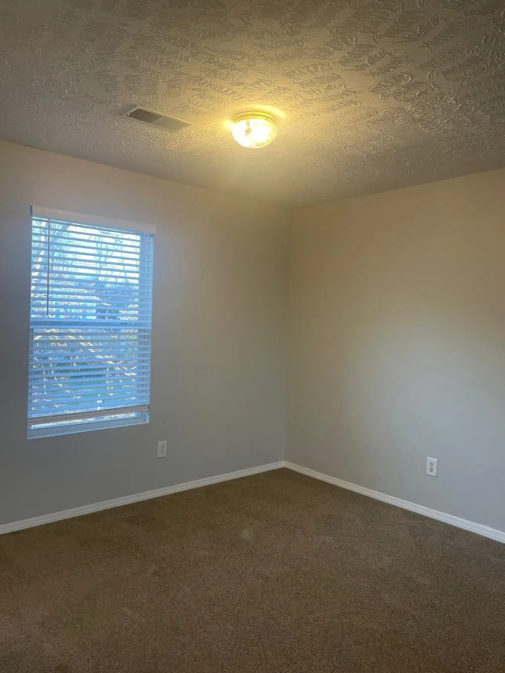 2722 Sutherland Dr Thompsons Station, TN 37179