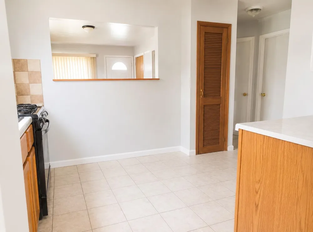27392 Osmun Street Madison Heights, MI 48071