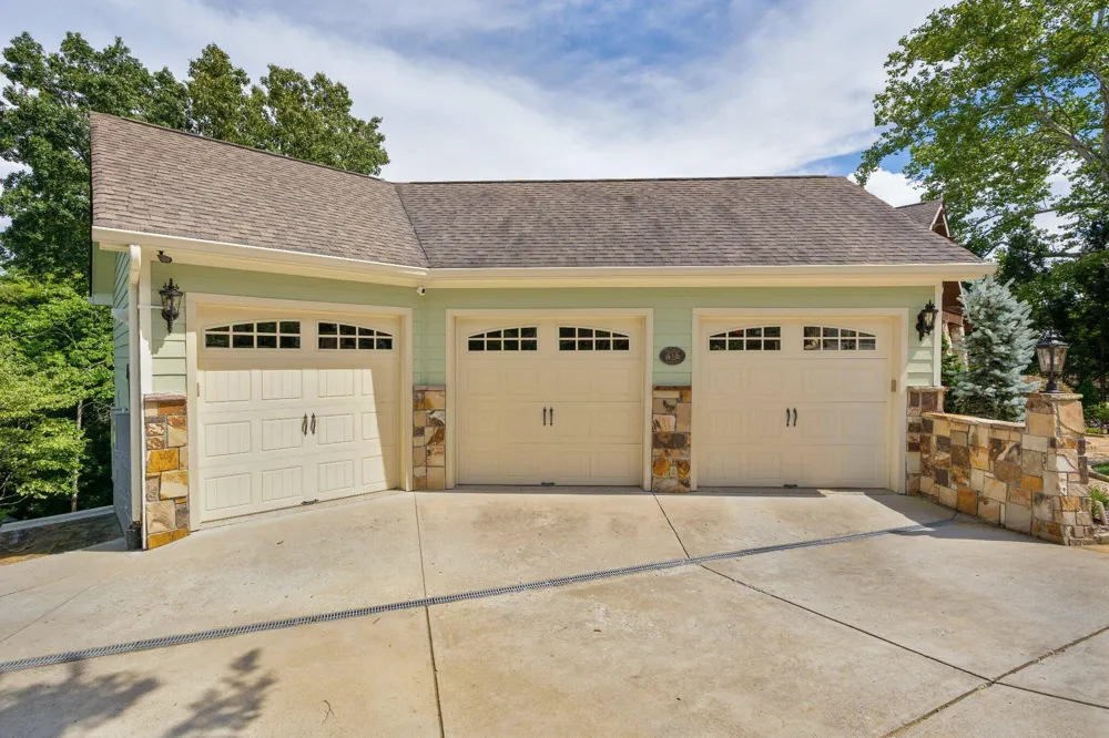 125 Fleetwood Drive Lookout Mountain, TN 37350