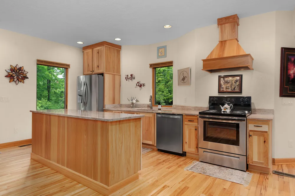 125 Fleetwood Drive Lookout Mountain, TN 37350