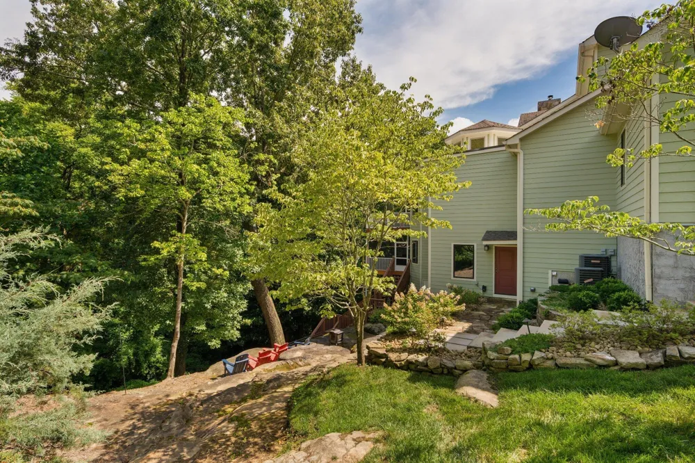 125 Fleetwood Drive Lookout Mountain, TN 37350